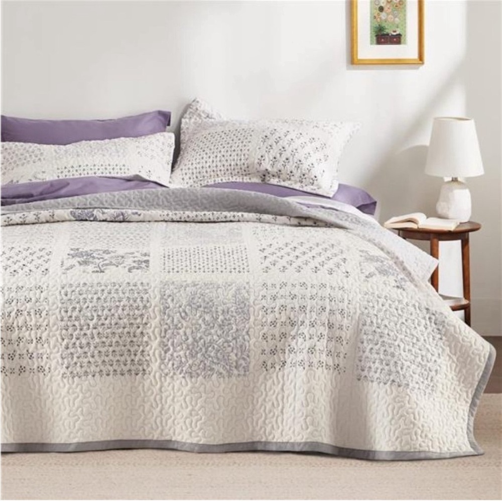 Quilt Bedding Set Bedspread Lightweight Patchwork Pattern Beige Gray NWT